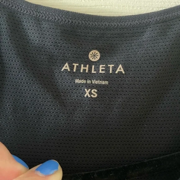 Athleta sports bra/tank top • women’s size XS - Picture 2 of 9